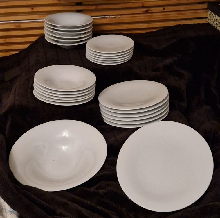 26-Teiliges ALESSI Porzellan Set aus der Serie 
