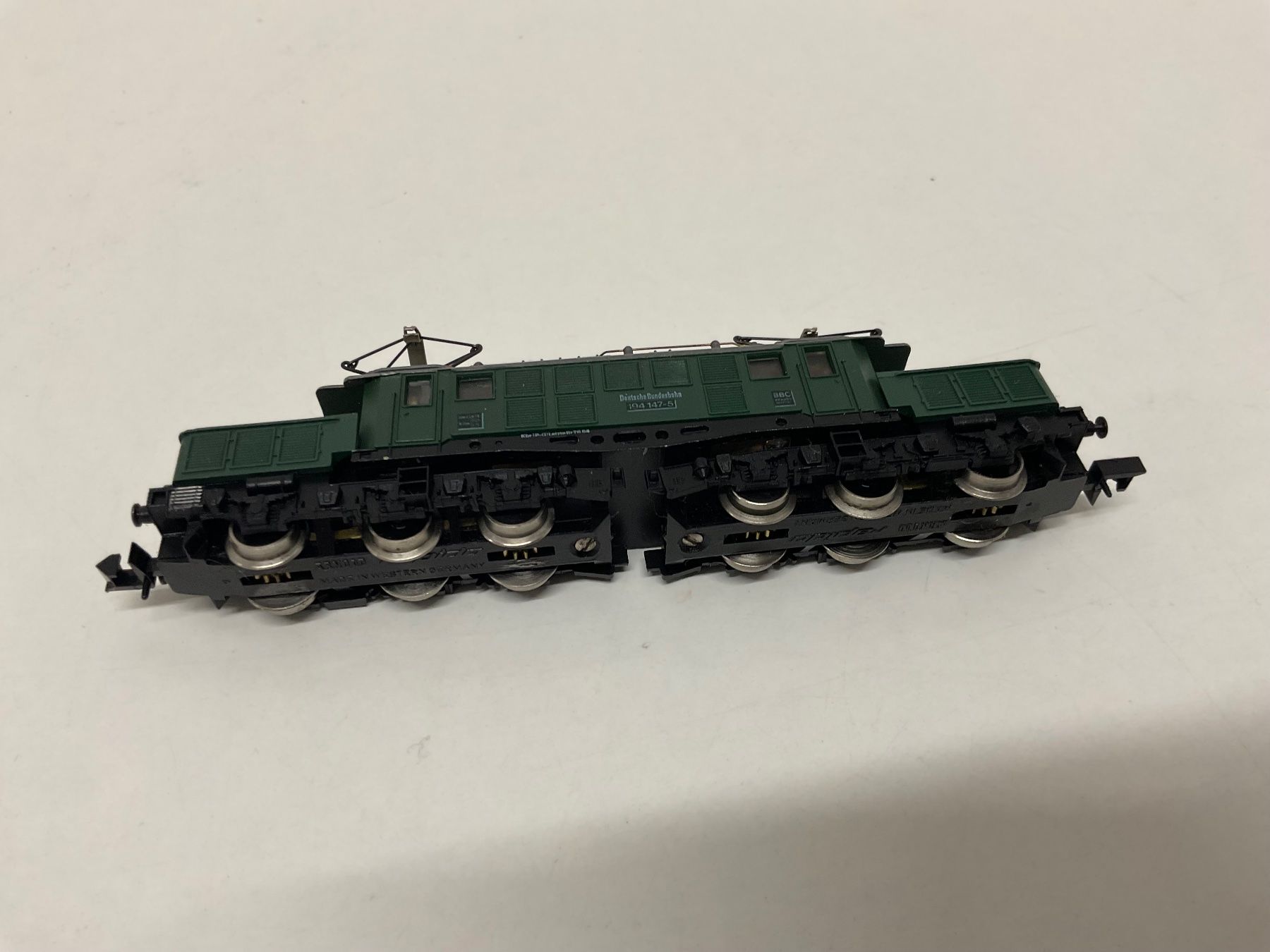 Arnold Modellini di ferrovie: Arnold N E94 der DB Bespielt ohne Verpackung – Usato da Chur venduto da Chur75 5