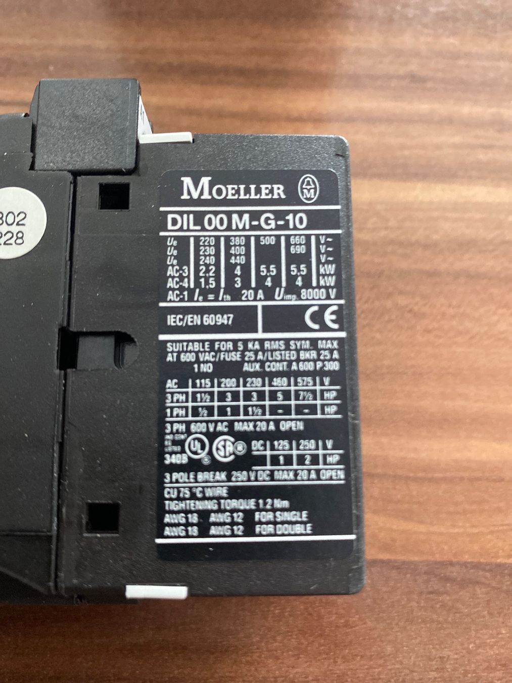 Elektronikbauteile: Leistungsschutzschalter – Neu und originalverpackt aus Luzern von Mecgy 2