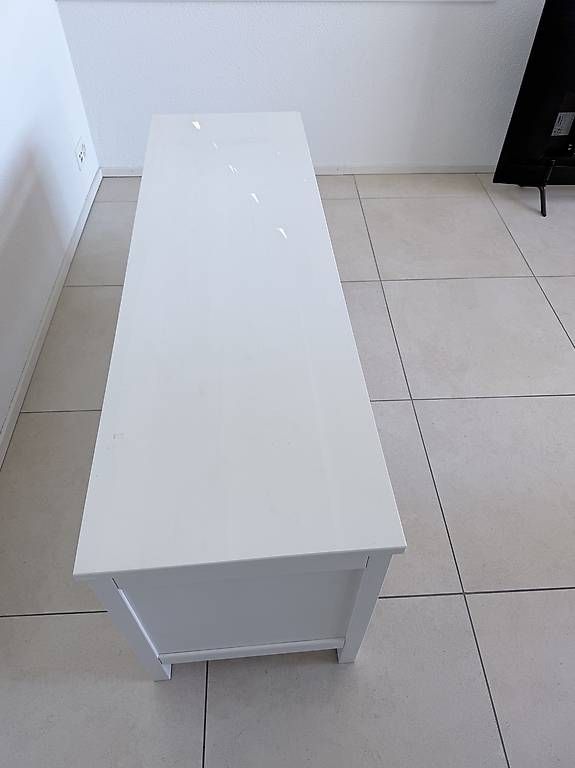 Ikea Mobili TV: Hemnes TV Schrank Ikea – Usato da Grossdietwil venduto da mms_9022 2