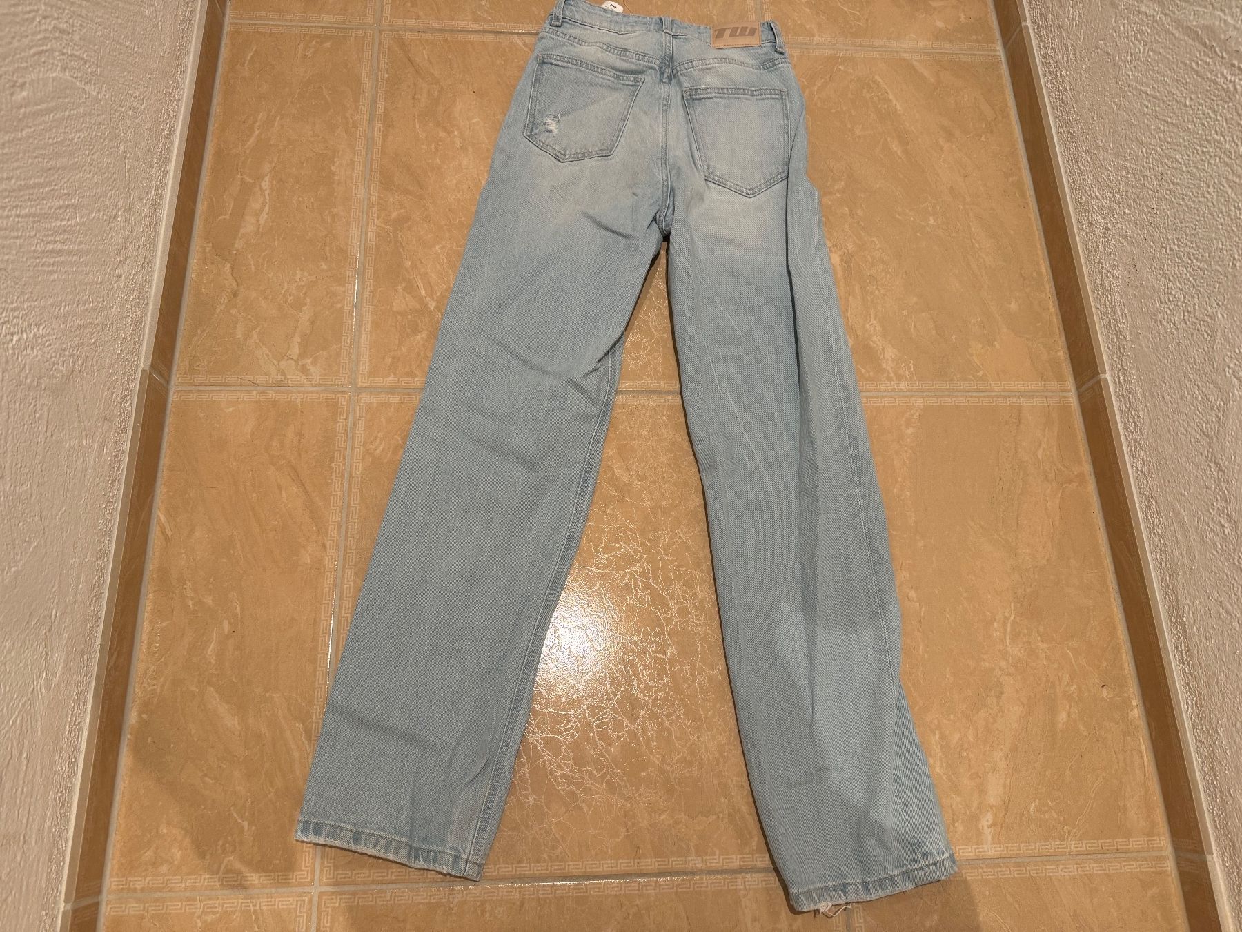 Tally Weijl Pantaloni: TW NWT coole Jeans, 34 – Nuovo (secondo la descrizione) da Klingnau venduto da Markus14 4