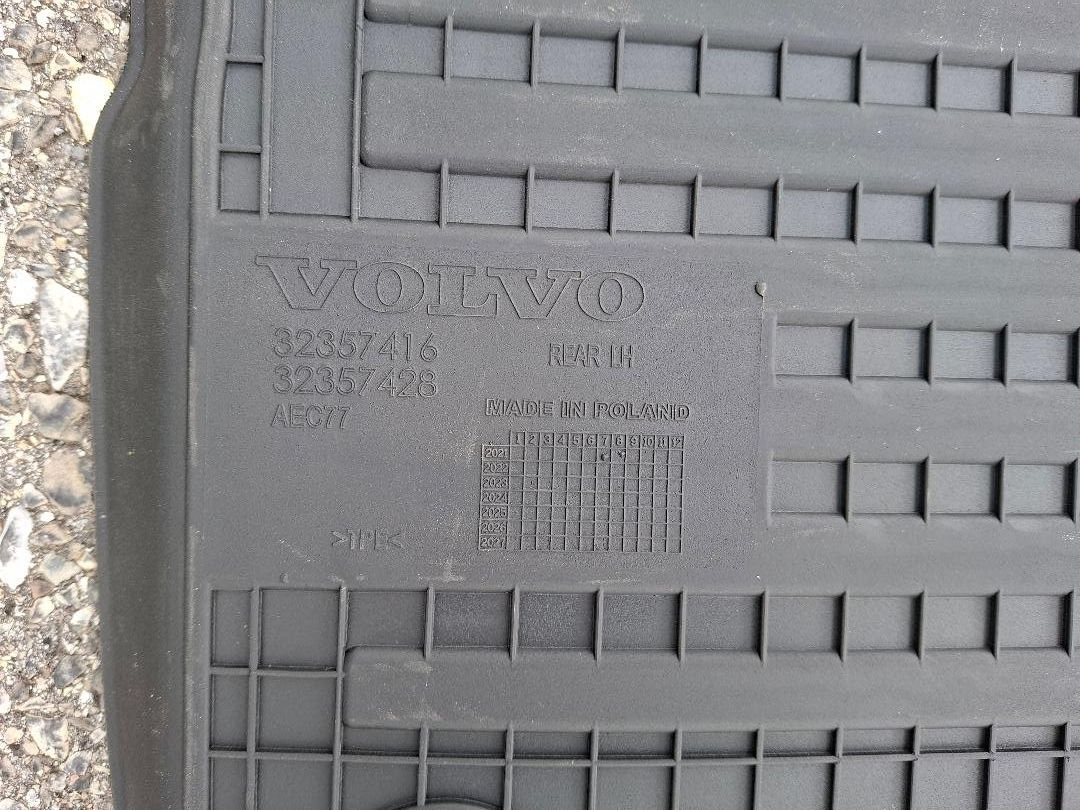 Volvo Tappeti & Tappetini: Allwettermatten Gummi Volvo XC60 – Usato da Udligenswil venduto da Leaside 5