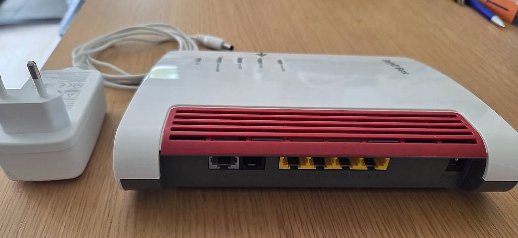 Modem & Router: FritzBox 7530 TW Internet Router Wlan Wifi Dect – Usato da Fehraltorf venduto da Kischde