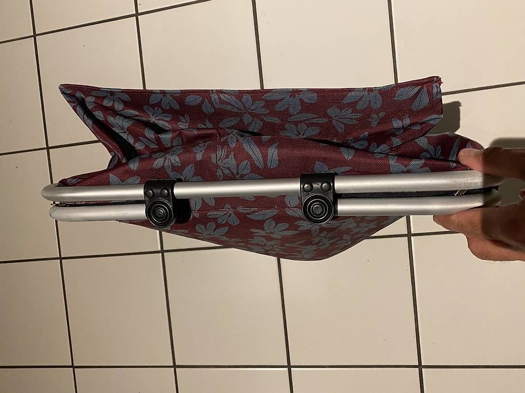 Sonstiges für Haushalt & Wohnen: Faltbarer Picknickkorb/Einkaufskorb – Gebraucht aus Zürich von uts_789v 2