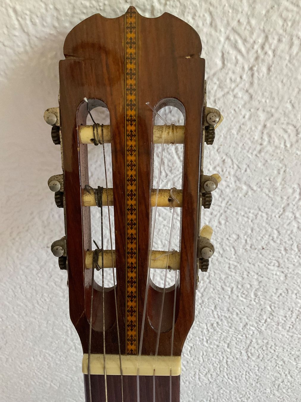 Musikinstrumente: Klassische Gitarre .  Top Zustand – Gebraucht aus Bern von jas_8tz2 8