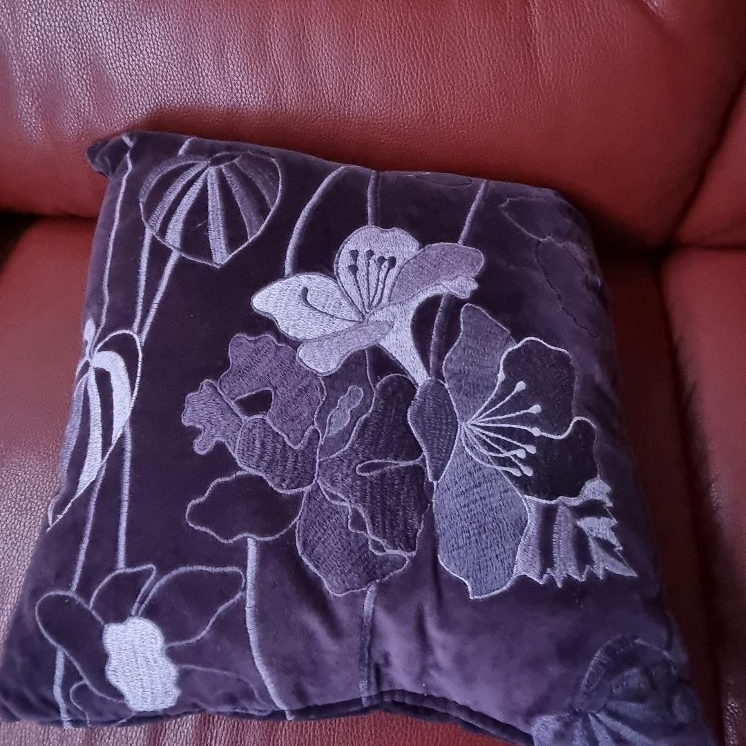 Pfister Kissen: coussin déco en velours Pfister 3pcs – Neu (gemäss Beschreibung) aus Tolochenaz von nieeva