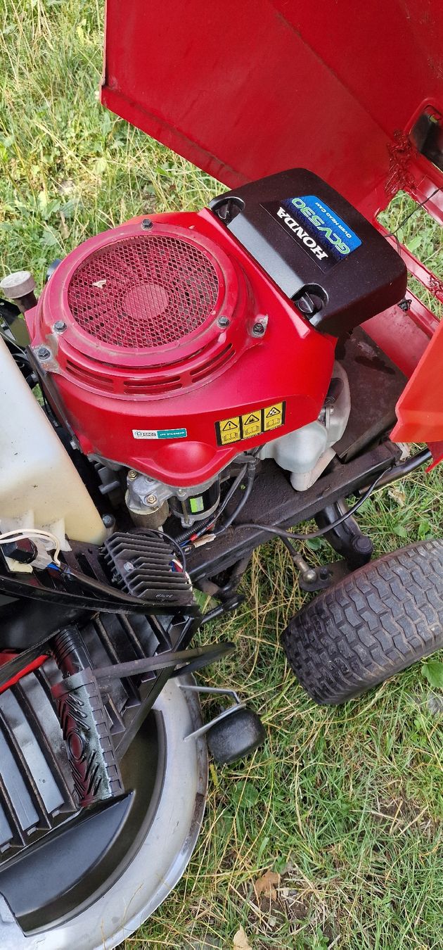 Honda Tondeuses à gazon: Aufsitzmäher Honda HF2216 Rasentraktor – D'occasion à Tagelswangen par Axel_36 9