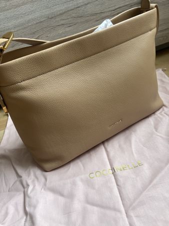 Coccinelle Tasche Leder Nude Sommer Neuwertig, NP 349 CHF