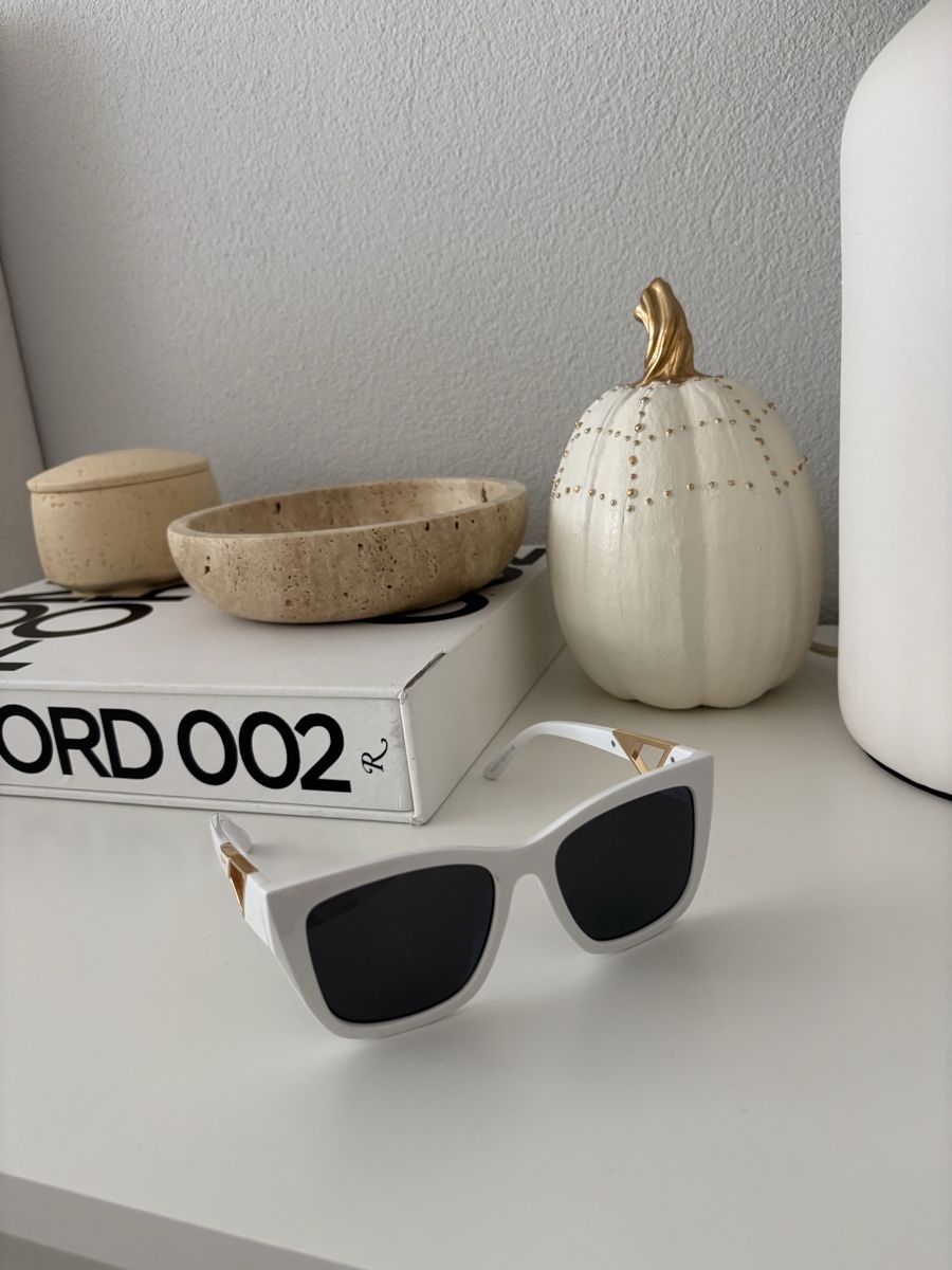 Occhiali & Lenti: Sunglasses in White – Usato da Horgen venduto da len_qjz9 1