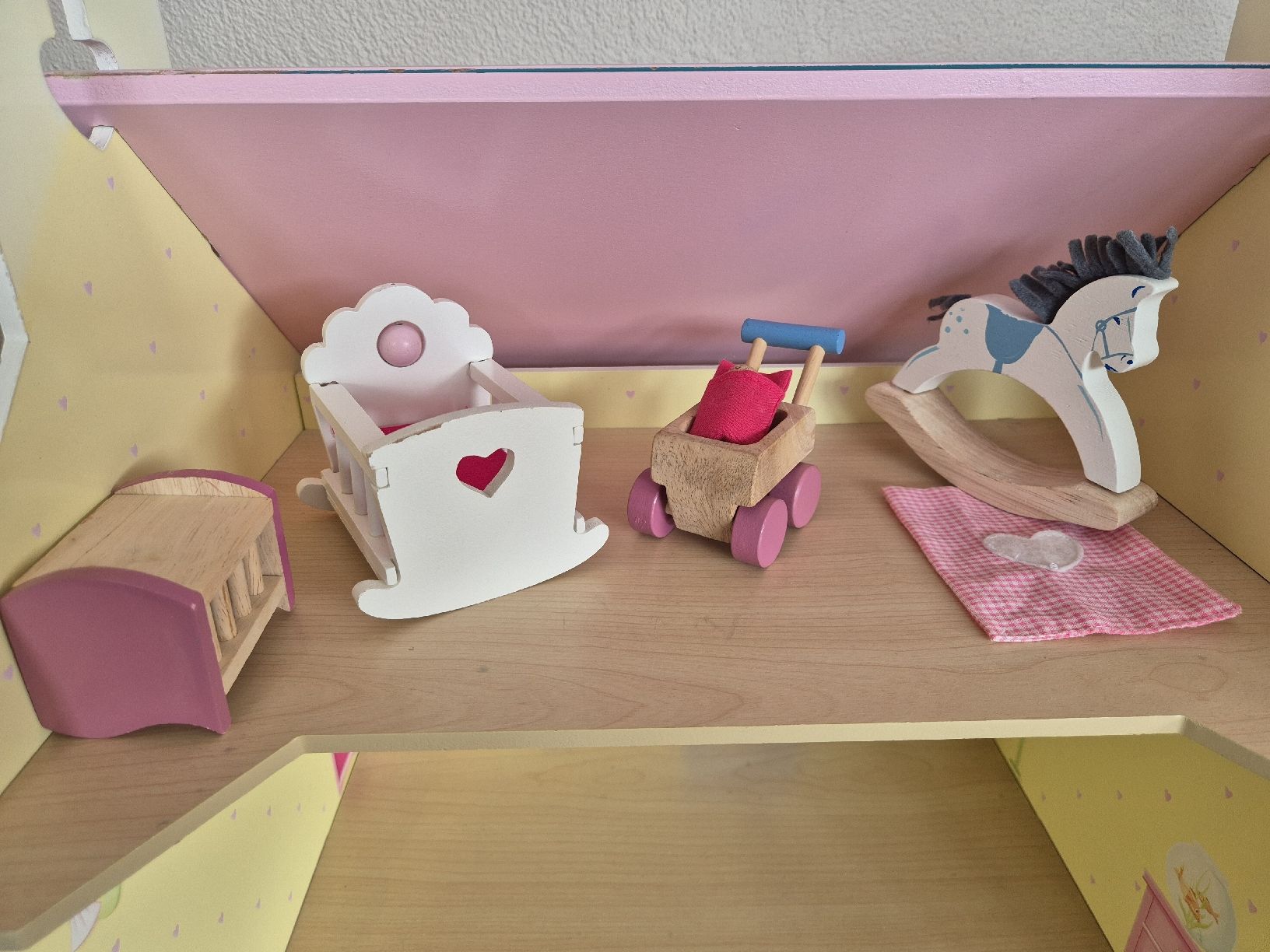 Maisons & Meubles de poupées: Puppenhaus Le Toy Van – D'occasion à Zizers par .sternli. 5