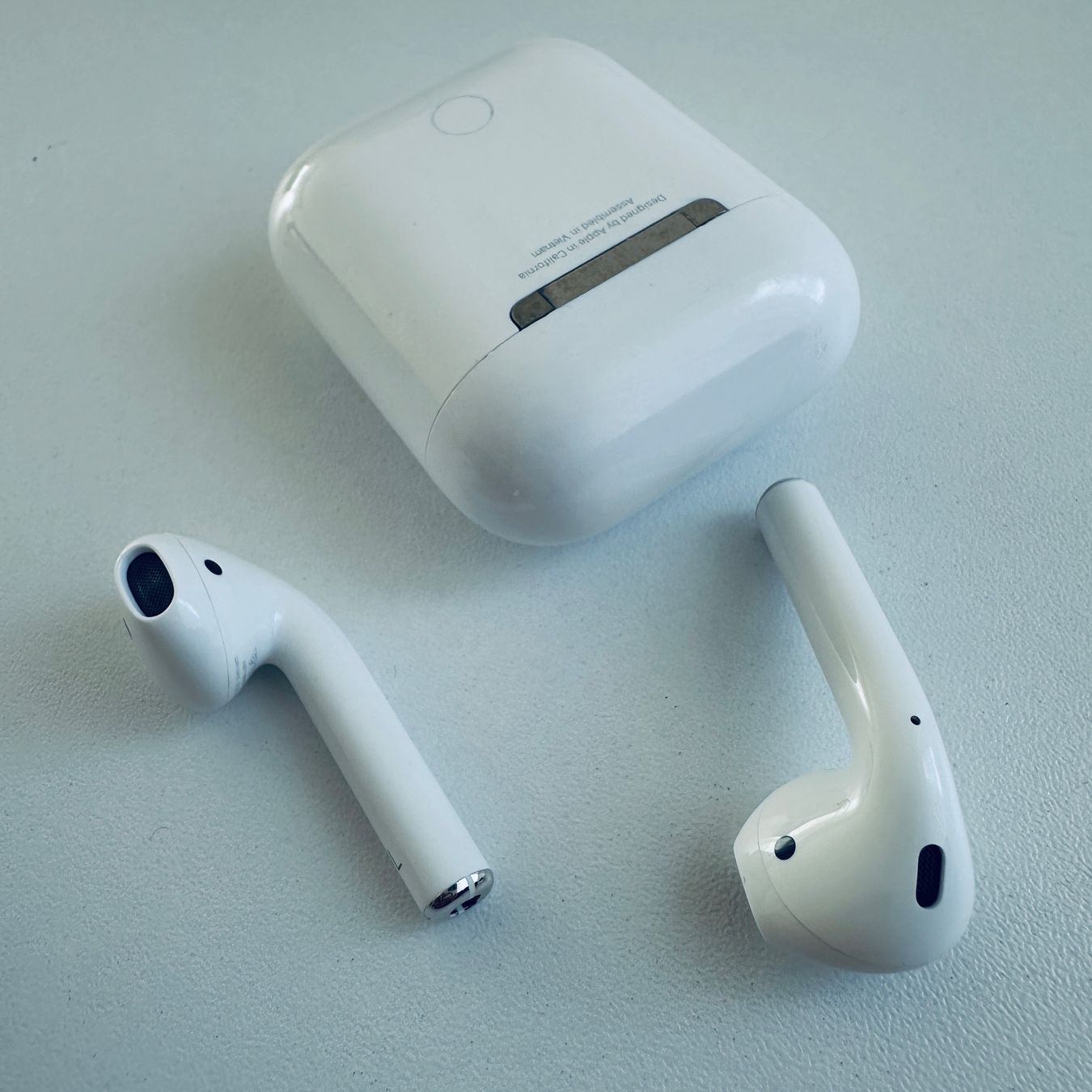 Apple Cuffie: Original Apple AirPods 2 Kopfhörer Wireless Lightning Kabel – Usato da Basel venduto da MY.AIRPODS.SHOP 4
