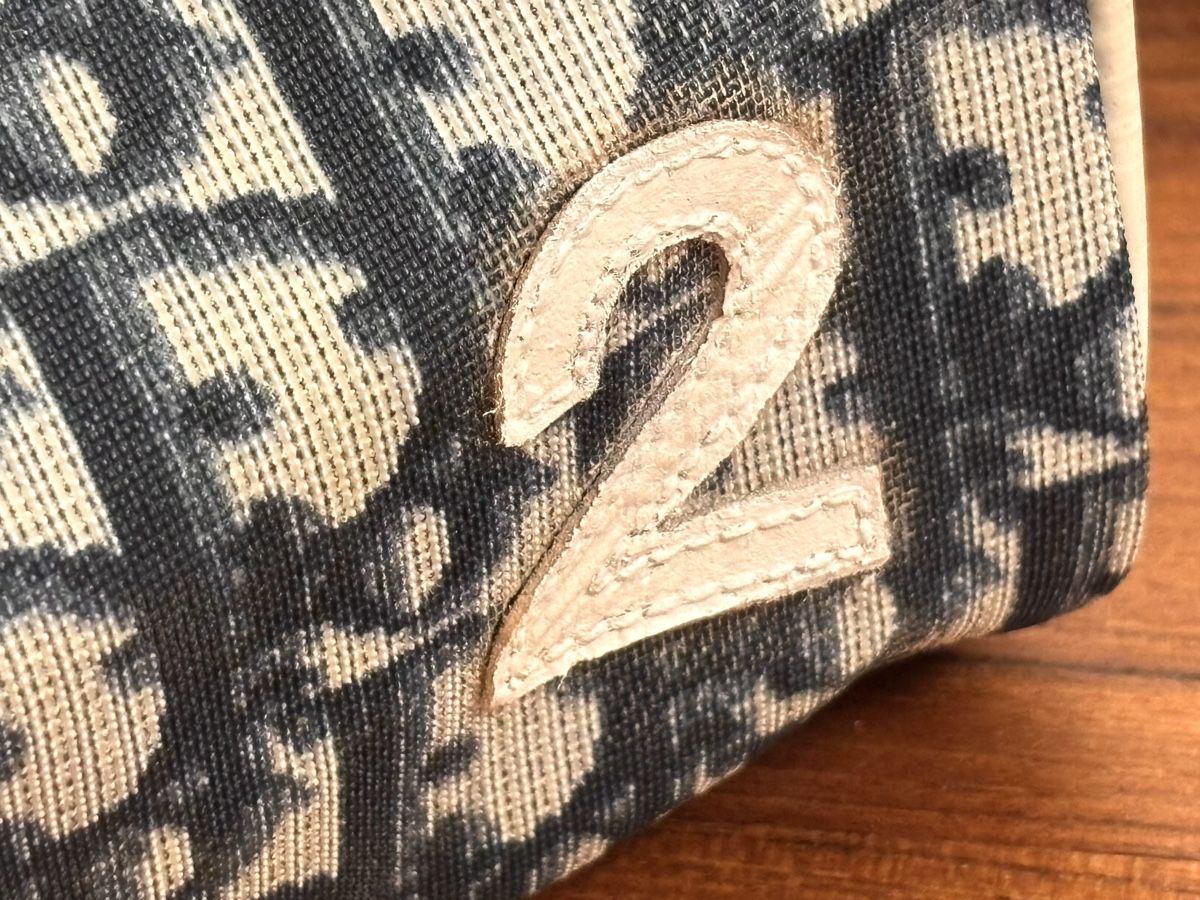 Dior Kosmetikkoffer: DIOR Trotter Pattern Number 2 – Gebraucht aus Winterthur von Atelier.W.Maison 2