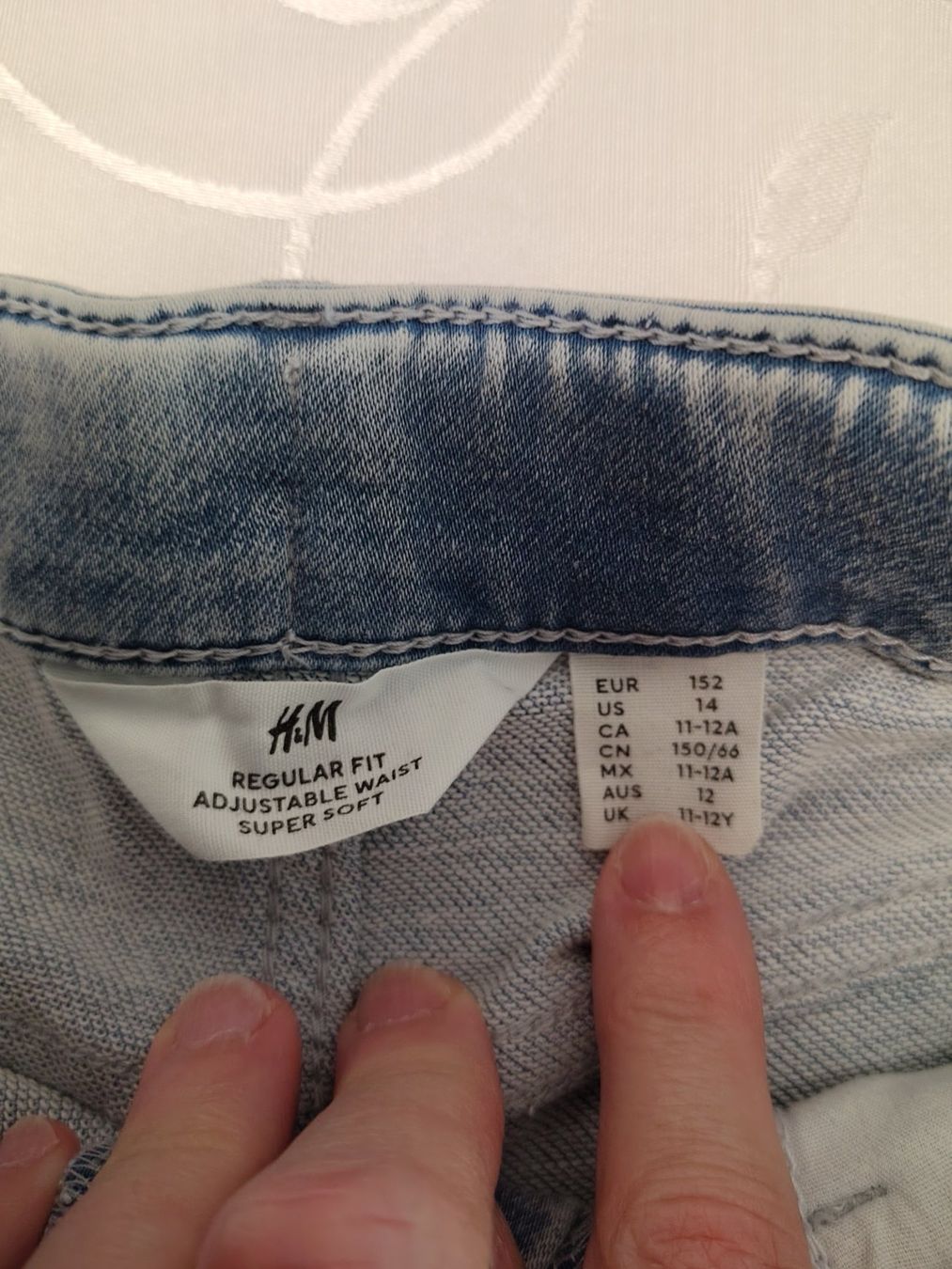 H&M Pantaloni: Bermuda Jeans Shorts Gr. 152 von H&M – Usato da Brüttisellen venduto da kikaninchen79 3