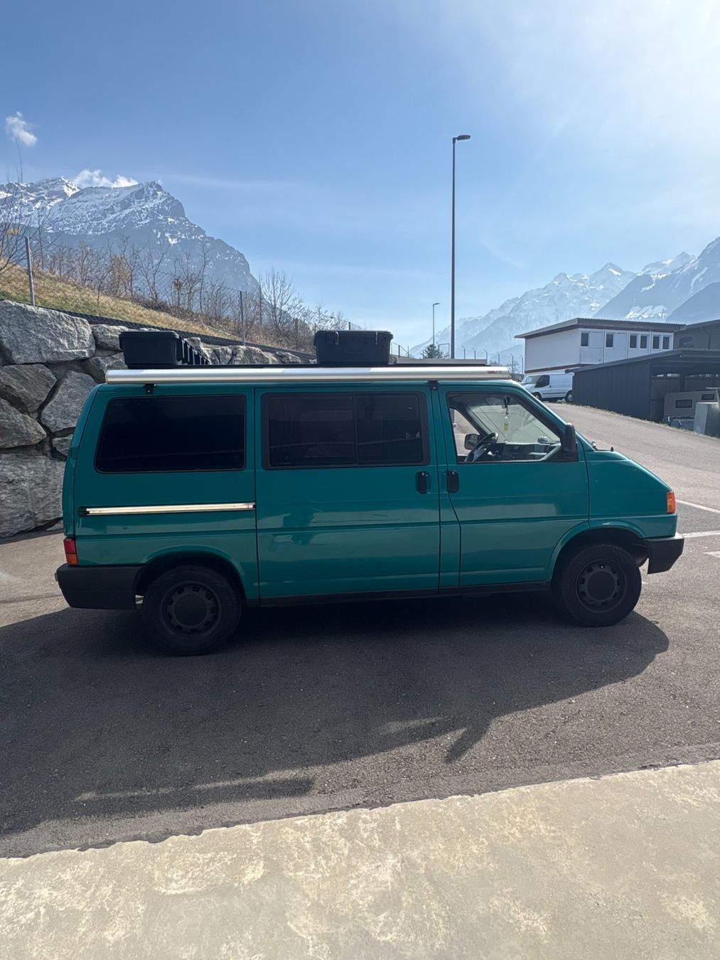 VW Veicoli da campeggio: VW T4 Campingausbau – Usato da Schattdorf venduto da Sven.P. 3