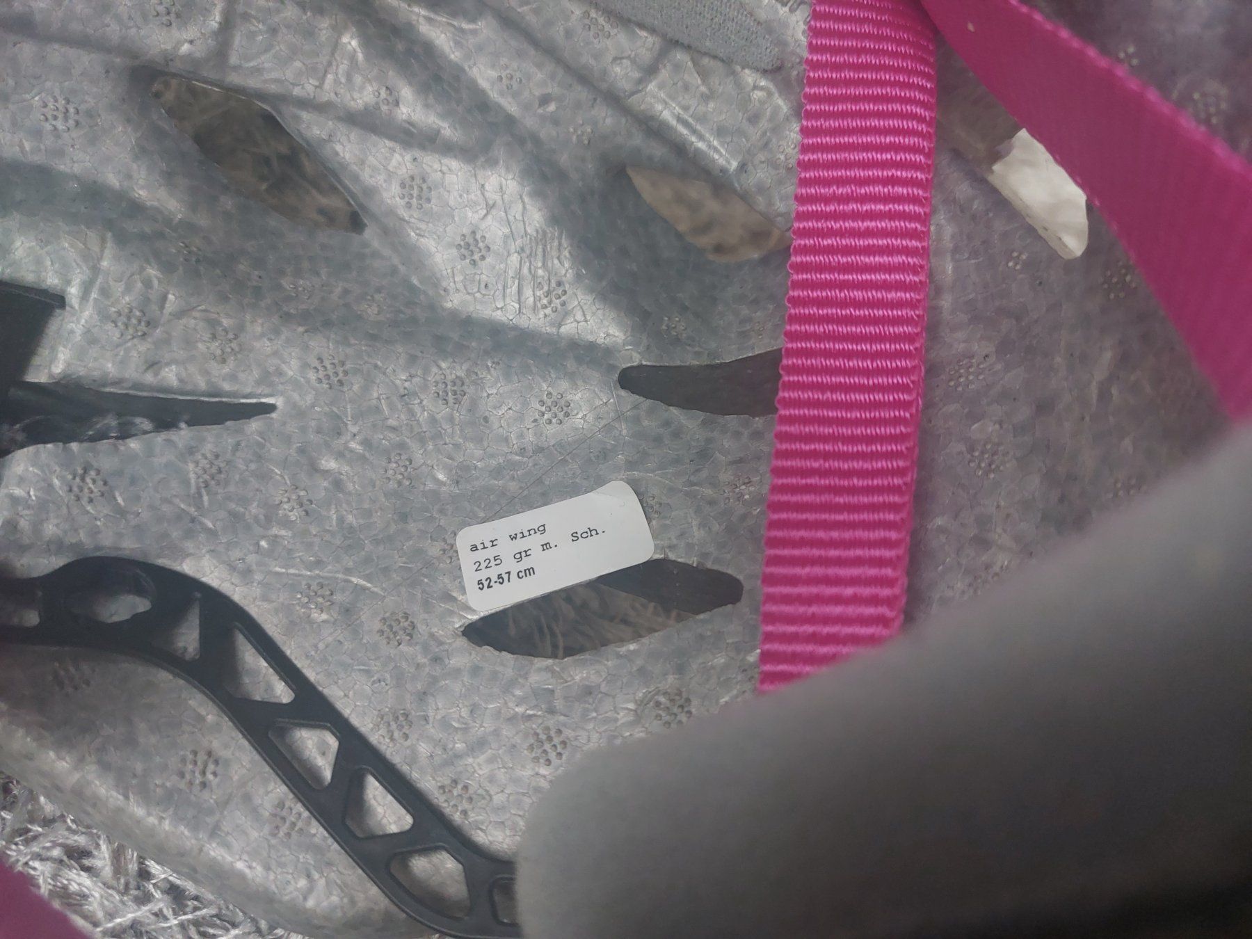 Uvex Helme: Casque de  vélo UVEX fille  taille 52-57cm – Neu (gemäss Beschreibung) aus Lausanne von anta-123 4