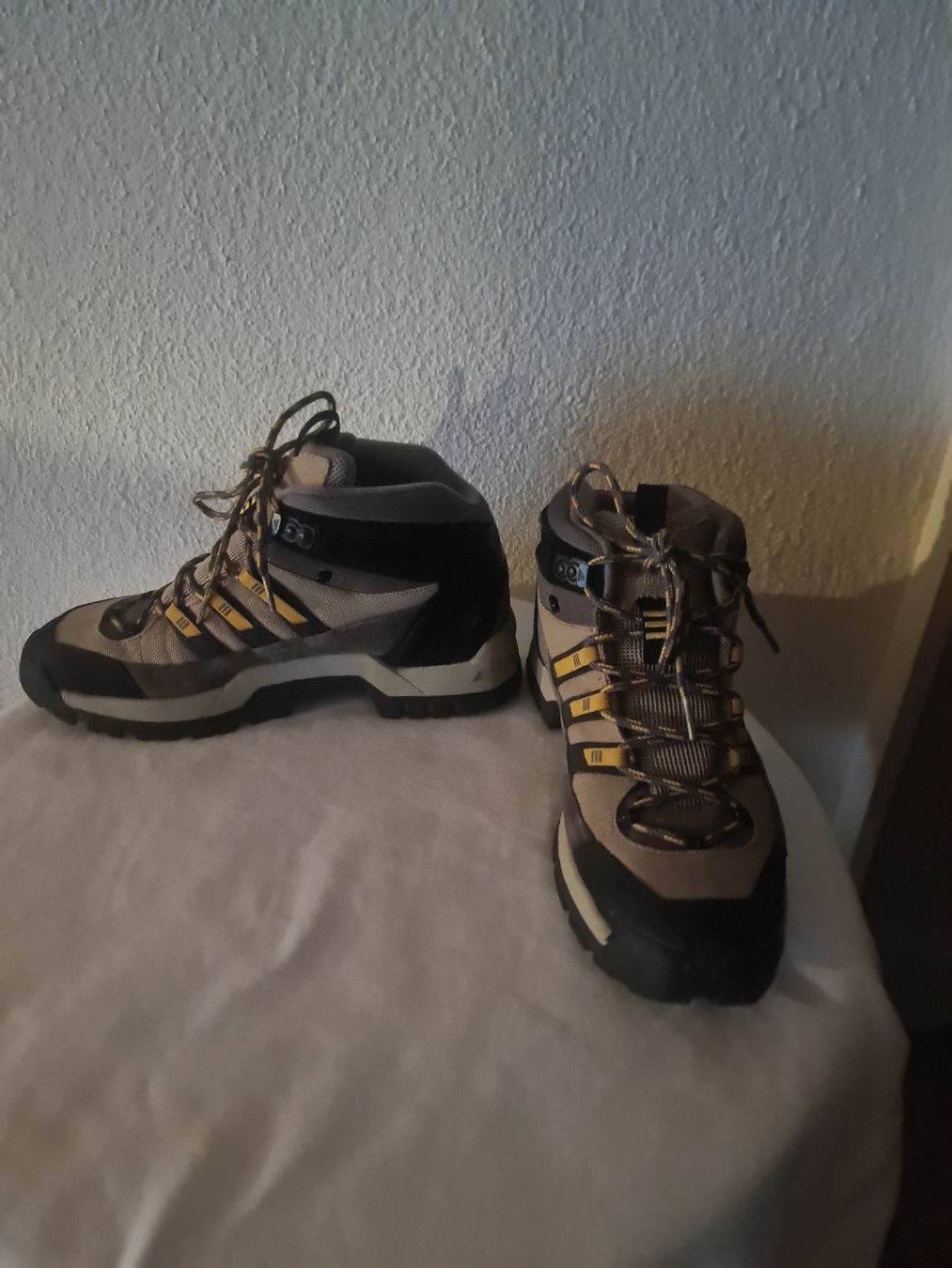Adidas Scarpe da uomo: adidas wanderschuhe – Usato da triengen venduto da fad_g29d 2