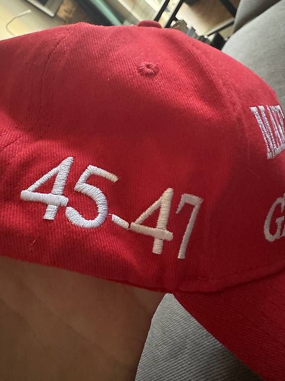 Hüte, Mützen & Caps: TRUMP Make America Great again Cap – Gebraucht aus Zürich von jul_7qpn 3