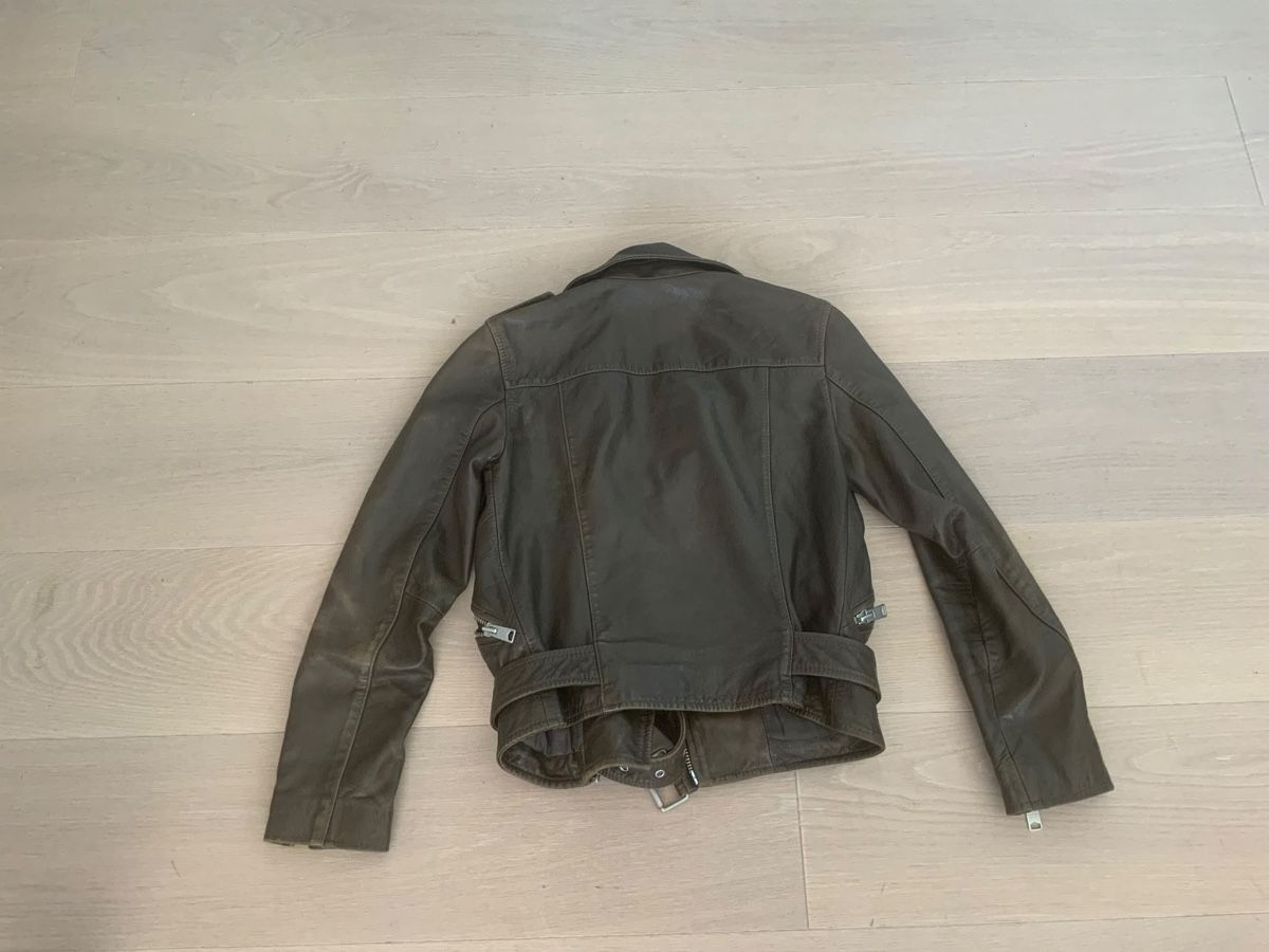 Allsaints Vestes: ALLSAINTS Lederjacke – D'occasion à Zürich par liviam1 1