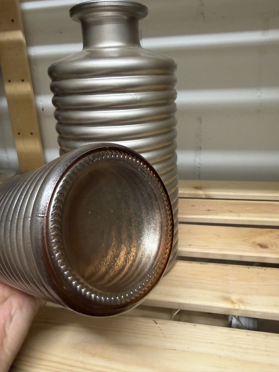 Vasen & Gefässe: 2 Deko-Vasen im Rillen-Design – Gebraucht aus Hägglingen von Raff_Ella 4