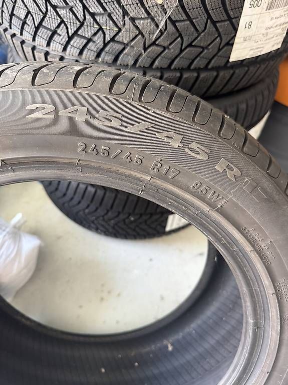 Pirelli Pneumatici & Ruote complete: Sommerreifen Pirelli 245/45 17 R – Usato da Münchenstein venduto da krigu01 1