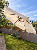 Grosser Holz-Sonnenschirm Ø ca. 3 m  Beige/Creme