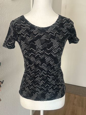 Damen T-Shirt schwarz mit Muster Sport Missoni Gr. IT42/EU36