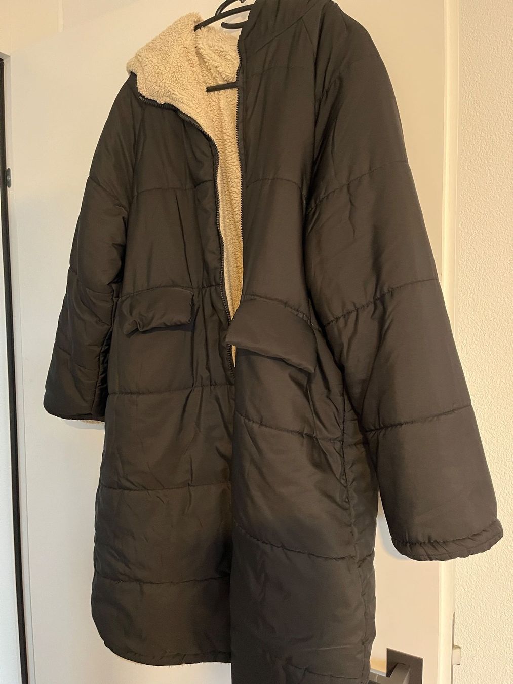 Cappotti: Wintermantel /// XL – Usato da Brittnau venduto da Zofigerin