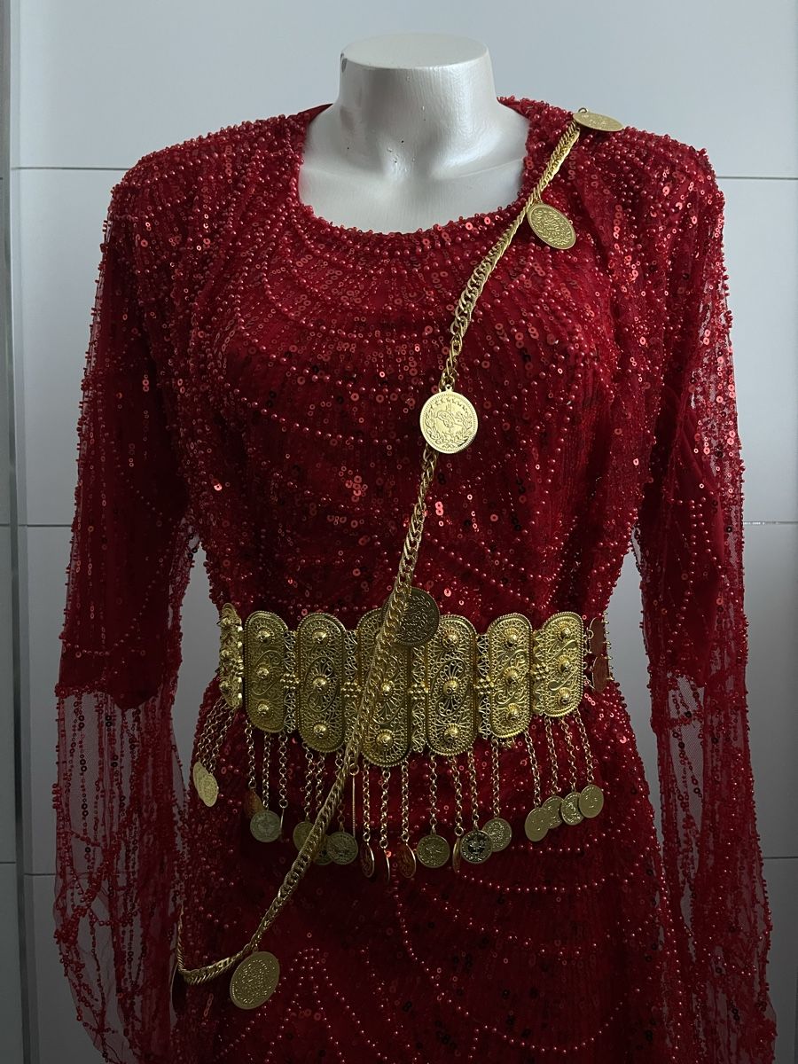 Robes: Kaftan rot – D'occasion à Seewen SZ par bil_hhm7