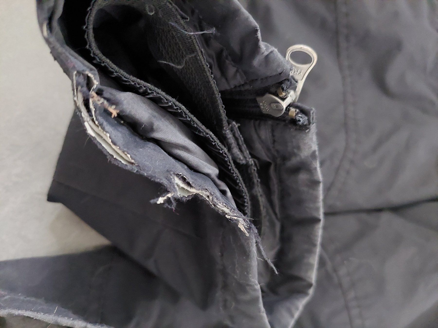 Pantaloni: Skihose Schwarz Grösse 104 – Usato da Beckenried venduto da Havacola 4