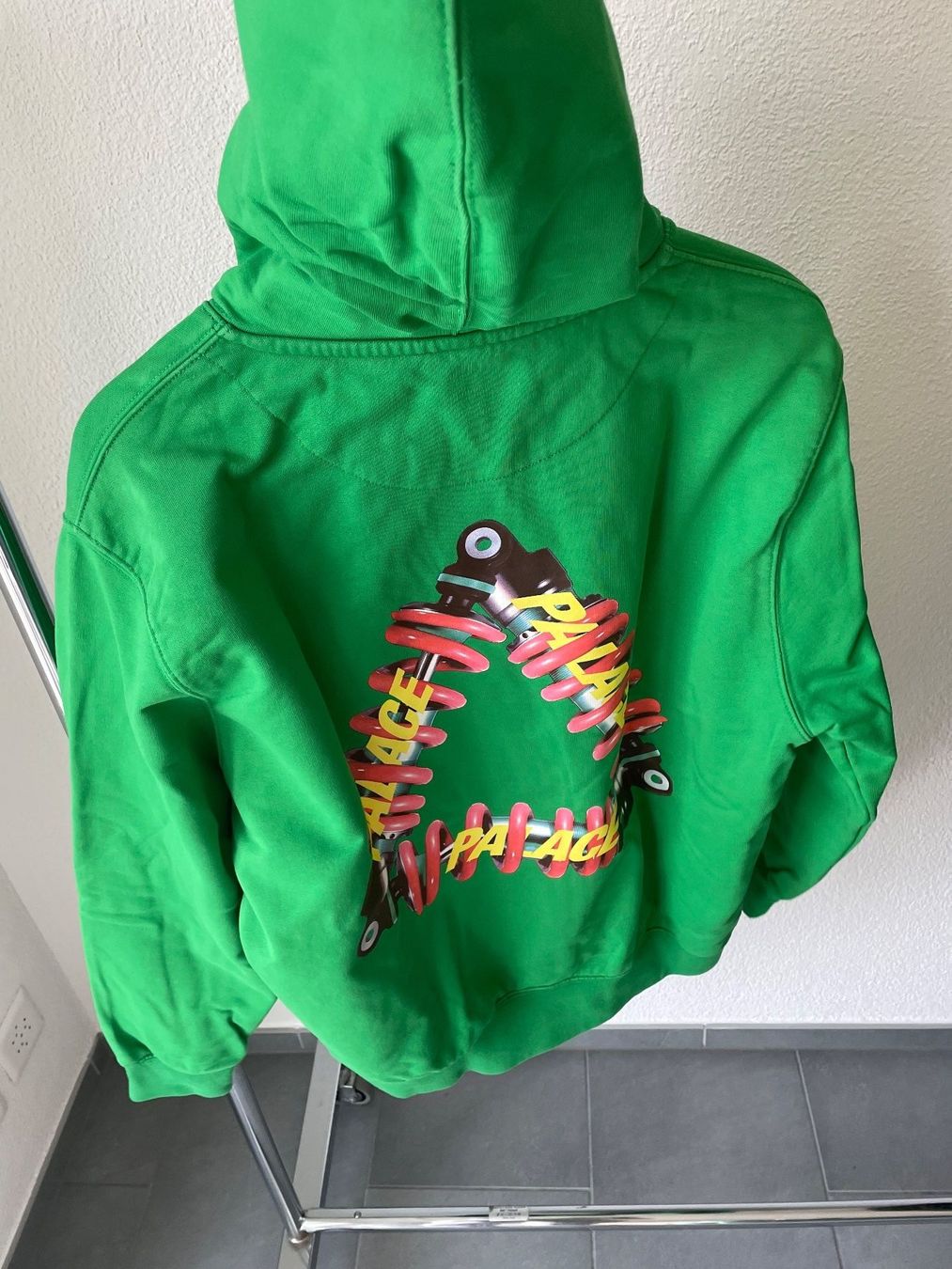 Palace Maglioni & Felpe: Palace Hoodie – Usato da Dielsdorf venduto da Anthony111 1