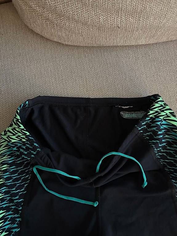 Badehosen: Speedo Mens Jammers Size 40/M – Gebraucht aus Zürich von von_sj9s 1
