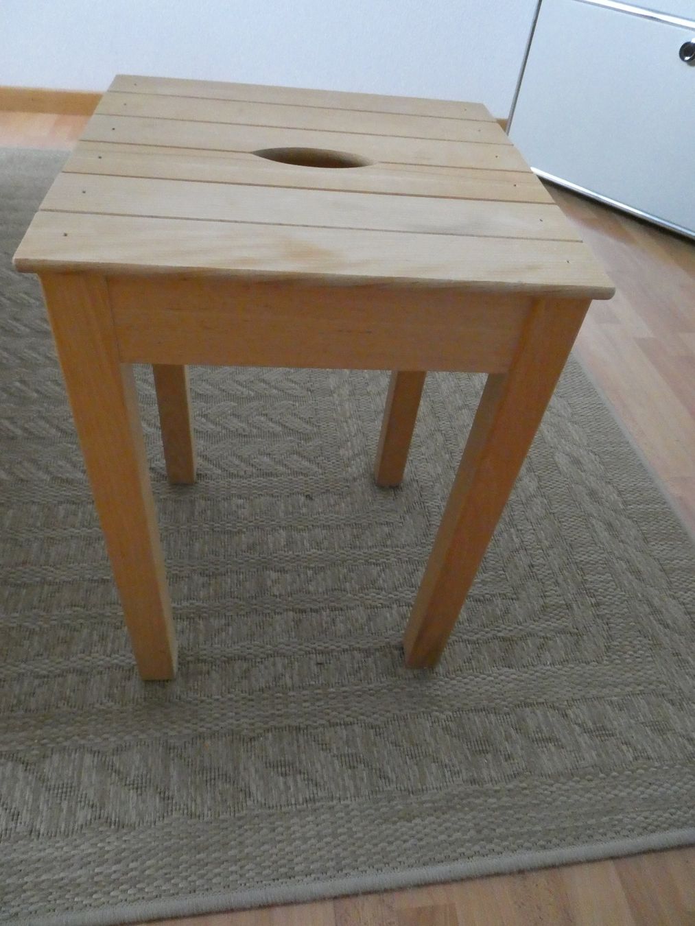 Micasa Sgabelli: HOLZ-TABURETT Hocker - Massiv Buche – Usato da Zürich venduto da ursinas-shop