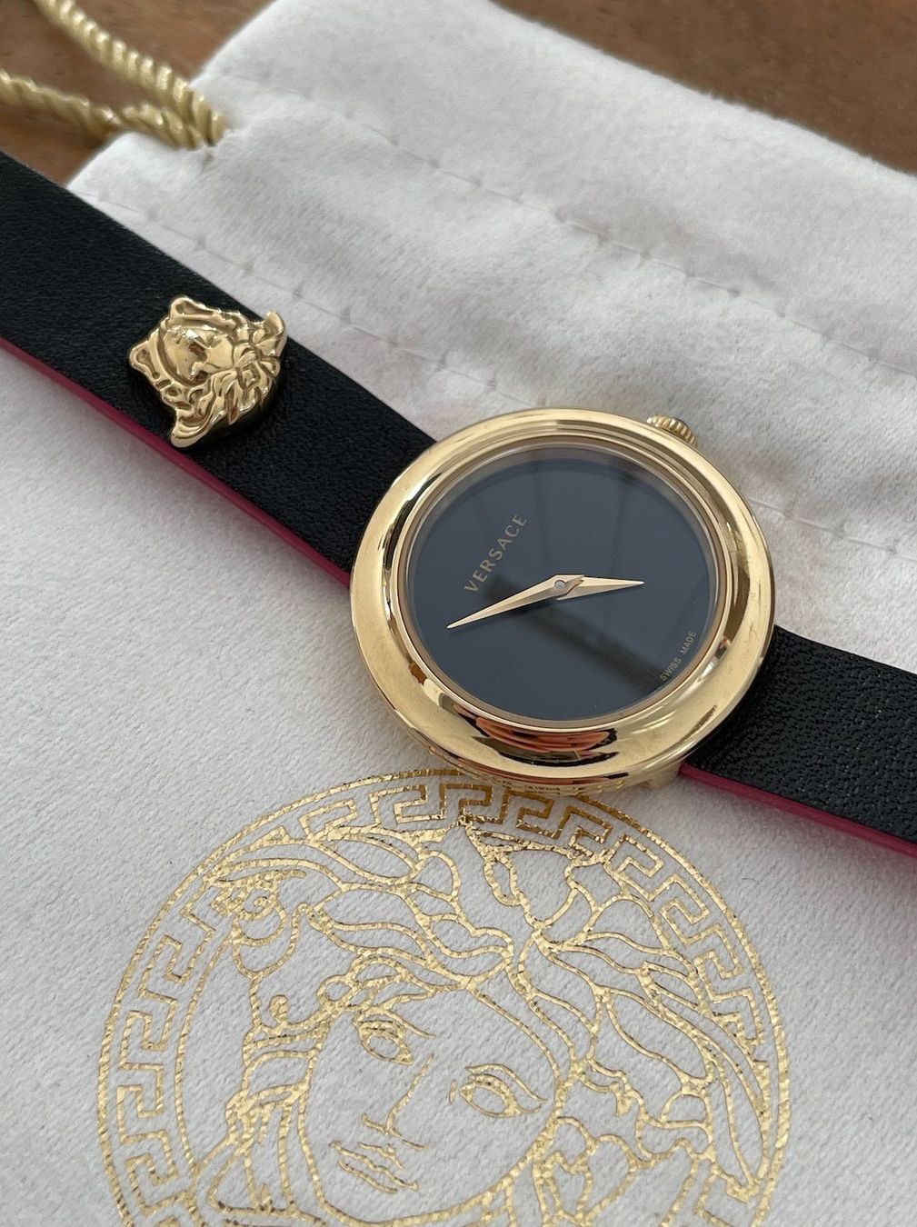 Versace Montres: Versace Armbanduhr (56cm) – D'occasion à Dagmersellen par Arcticsnow2017 3