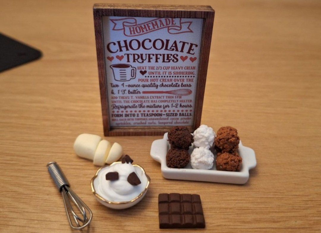 Case e mobili per bambole: Puppenhaus Schokotrüffel Set – Nuovo (secondo la descrizione) da Zürich venduto da HandmadeTinyFood