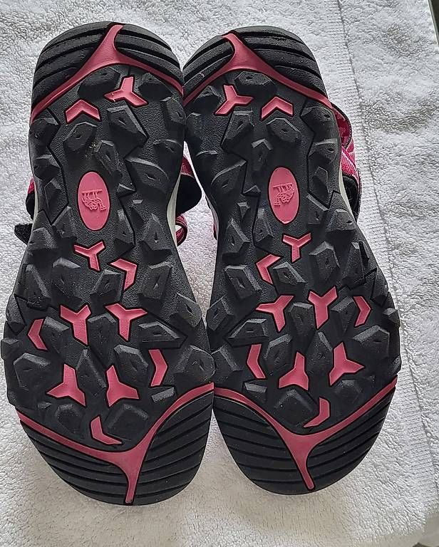 Chaussures femmes: Trekkingsandalen grösse 39.5 – D'occasion à Zizers par Roosi1 3