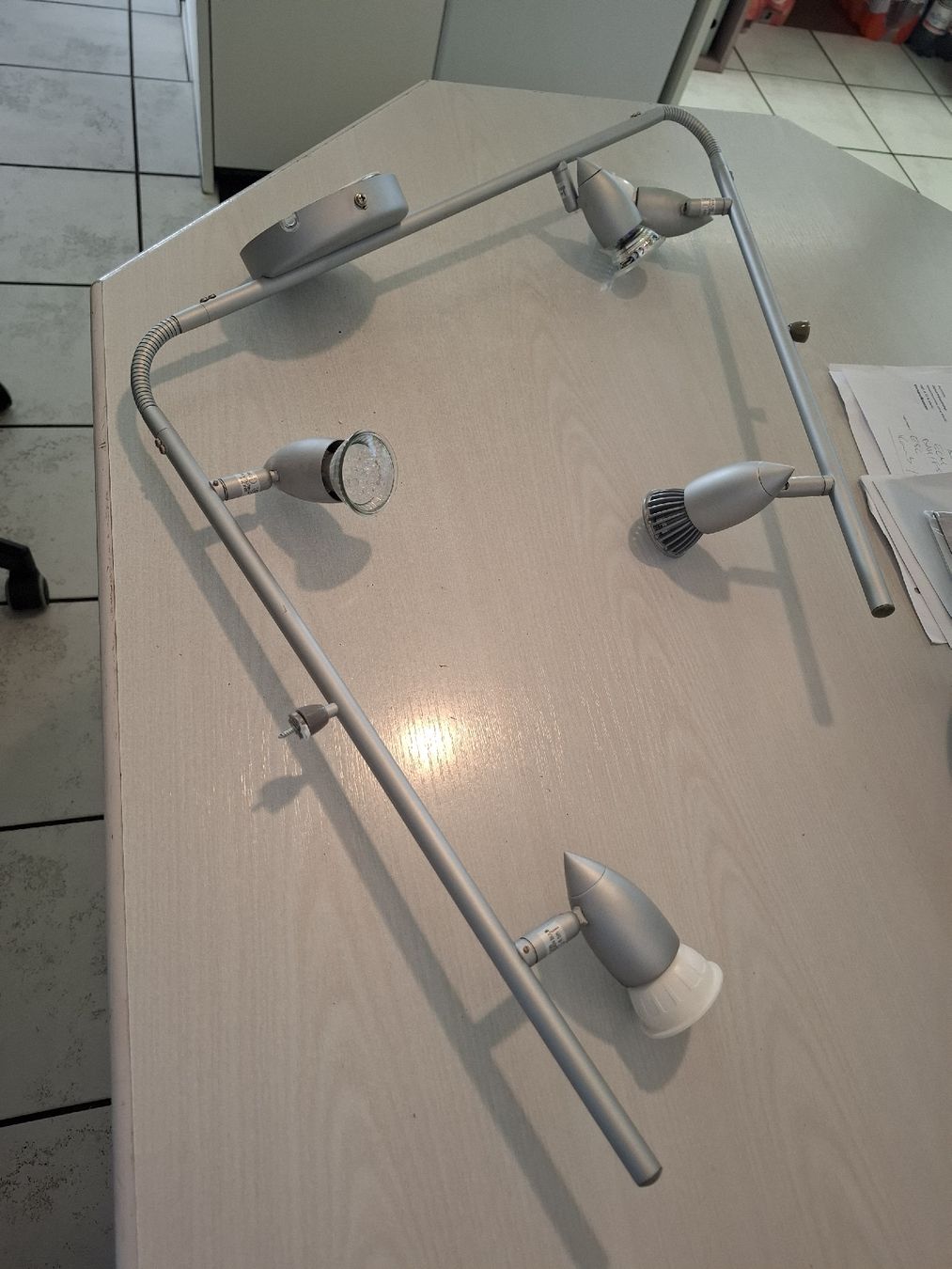 Lampes: Lampe mit Spot – D'occasion à Wangen SZ par Mschatz 3