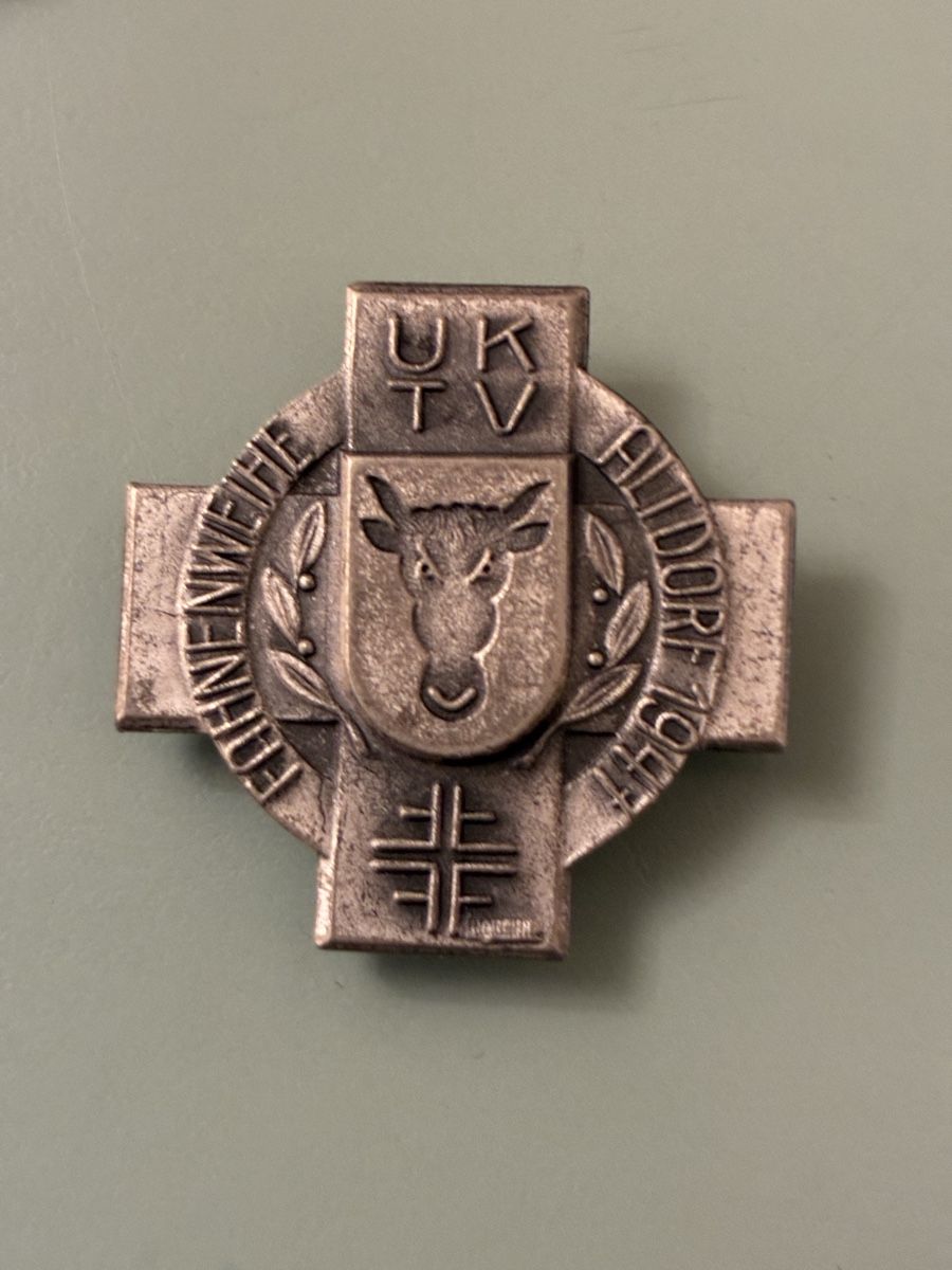 Placchette & Badge: Abzeichen UKTV Altdorf 1947 – Usato da Altdorf UR venduto da Arnold510