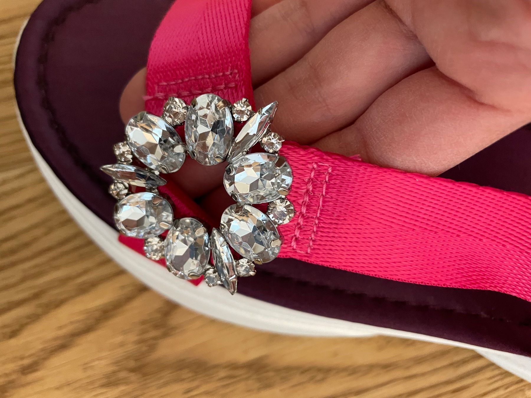 H&M Scarpe da donna: Neue H&M Sandale 39 mit Strass – Nuovo e nell'imballaggio originale da St. Gallen venduto da jojan 1