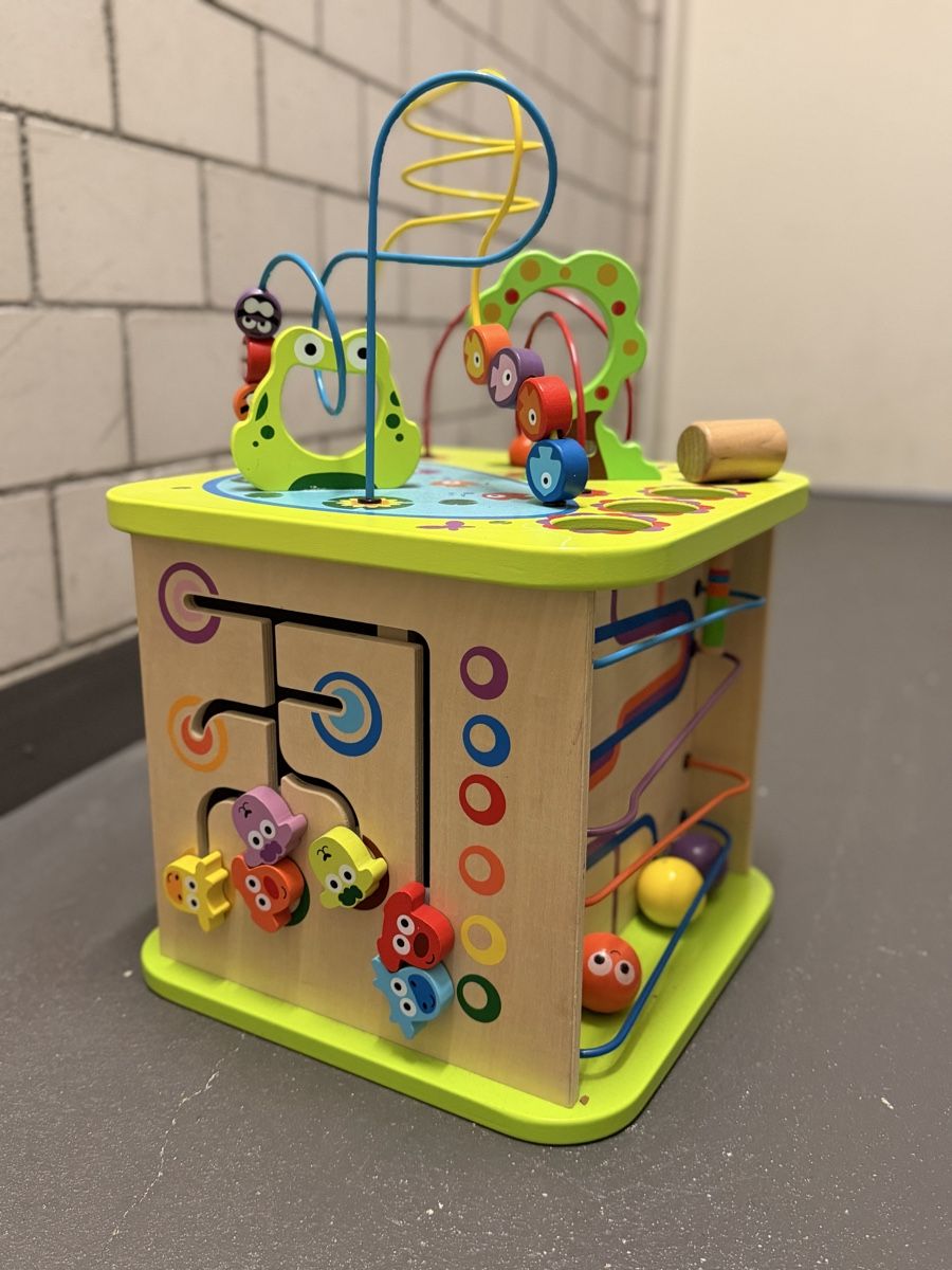 Hape Giocattoli: Hape Five-Sided Activity Cube - Great Fun for Babies! – Usato da Zürich venduto da SUJI21 2