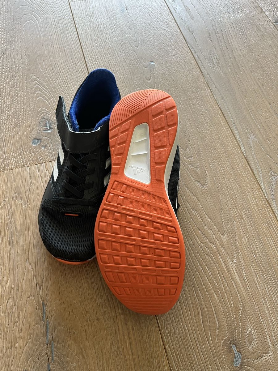Adidas Scarpe per ragazzi: Turnschuhe Adidas Grösse 35 – Usato da Aarburg venduto da cha_6t8j 3