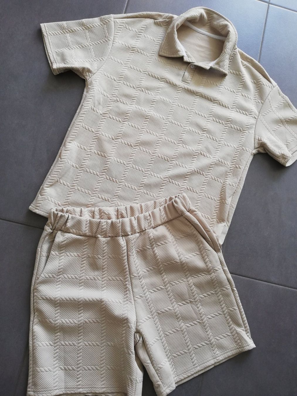 Lotti di vestiti: Short und Shirt Gr M Beige – Nuovo (secondo la descrizione) da Untersiggenthal venduto da Marlen59