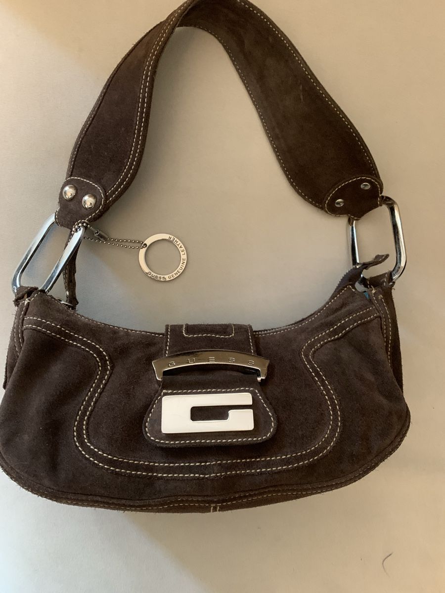 Guess Taschen für Damen: Guess Wildleder Tasche  – Gebraucht aus Bergdietikon von zor_856j