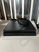PlayStation 4 Slim Konsole mit Kabel, wenig gebraucht