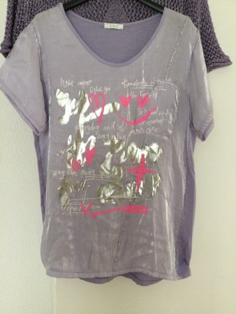Spezielles T - Shirt neu