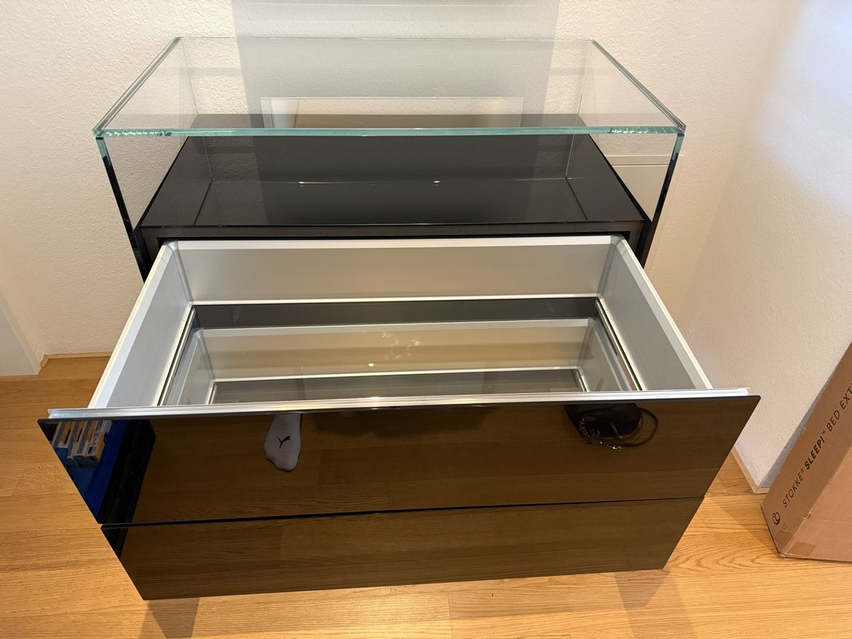 Kommoden: Design Glas Kommode schwarz von Galotti & Radice – Gebraucht aus Basel von Irisch 2