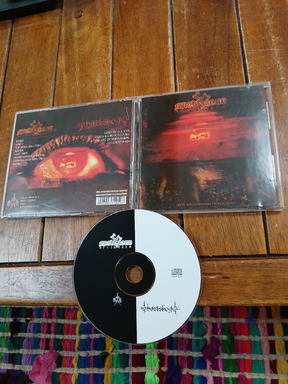 CDs: massemord/svartskogg – Gebraucht aus St-Cergue von VeganWarrior