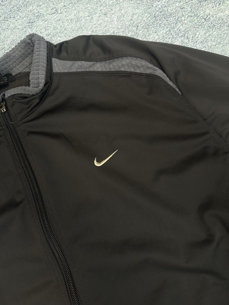 Nike Giacche: Nike Sphere Trainingsjacke – Usato da Luzern venduto da 041Vintage 1