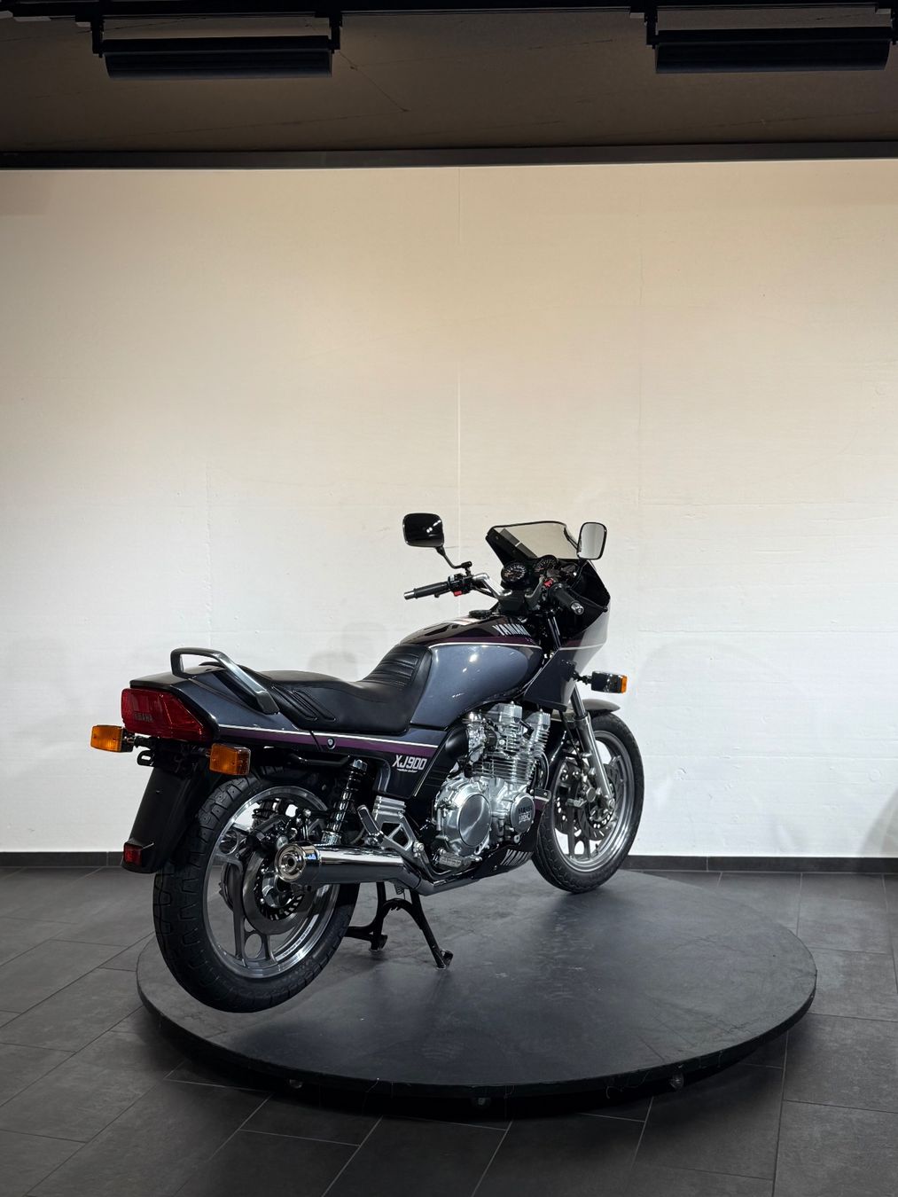 Yamaha Strada: Yamaha XJ900 0Km – Nuovo (secondo la descrizione) da Zell LU venduto da .VR46. 2