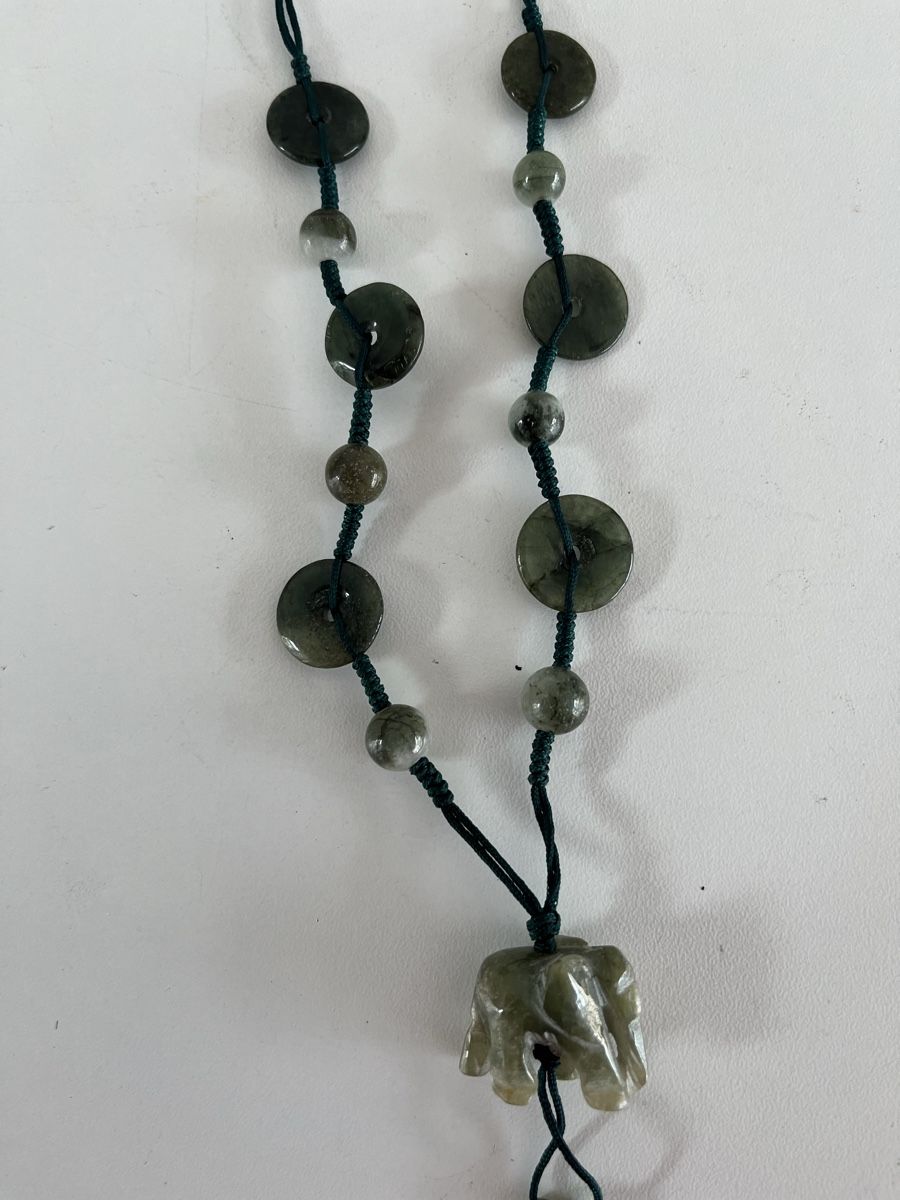 Catenine: Kette mit Elefant, Scheiben, Perlen / Jade ähnlicher Stein – Usato da Wetzikon ZH venduto da seli03 4