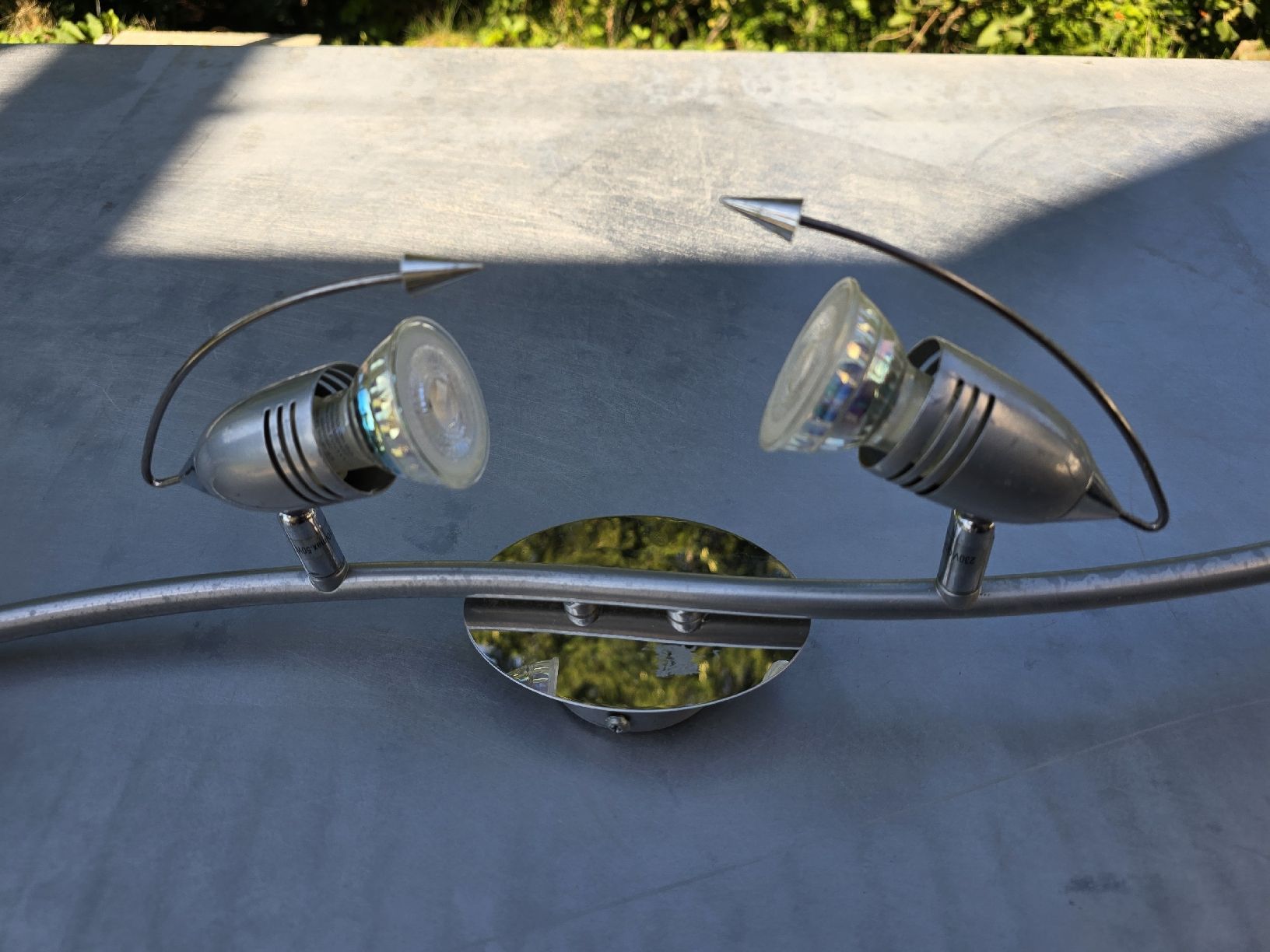 Lampade: Deckenlampe 4 Spots gebogen Metall gebraucht  – Usato da Schönengrund venduto da XLOS 1